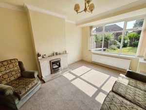 Dining Room - click for photo gallery